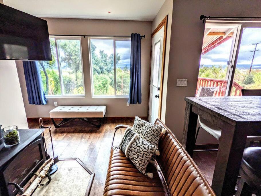 The Luminous Lodge-Remodeled Cabin W/ Valley Views Santa Ysabel 외부 사진